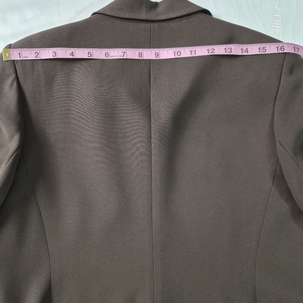 Alex Evening Brown Three-Button Structured Blazer… - image 6